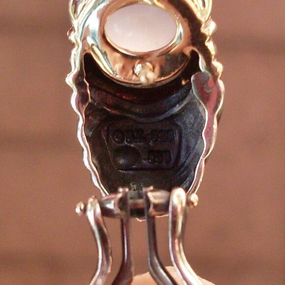 Retired David Yurman Capri Chalcedony Earrings - 14K/925 - Omega Backs - Picture 5 of 8